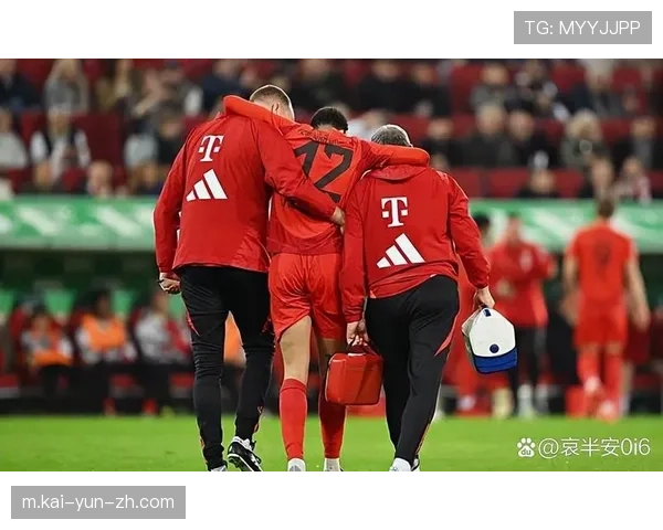 拜仁虽强但防线存隐忧 对阵强队时失误频率需警惕 拜仁虽强但防线存隐忧 对阵强队时失误频率需警惕